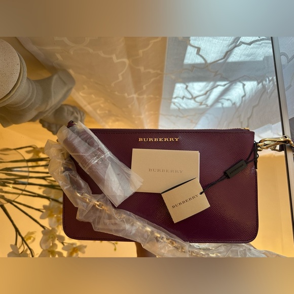 NWT ✨ Burberry Plum Reese D-Ring Chain Strap Leather Crossbody - Picture 3 of 9